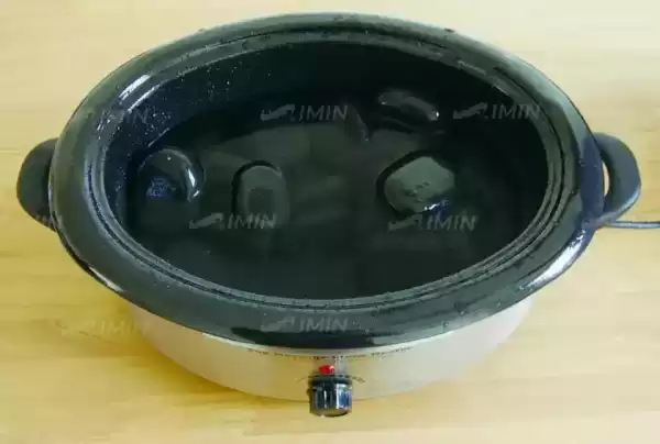Набор массажных камней из базальта в коробке из бамбука (33шт.) H33TC