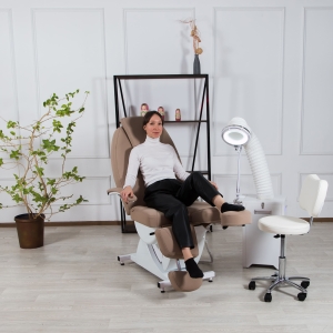 Кресло педикюрно-косметологическое «Нега» (3 мотора + пневматика)