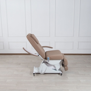 Кресло педикюрно-косметологическое «Нега» (3 мотора + пневматика)