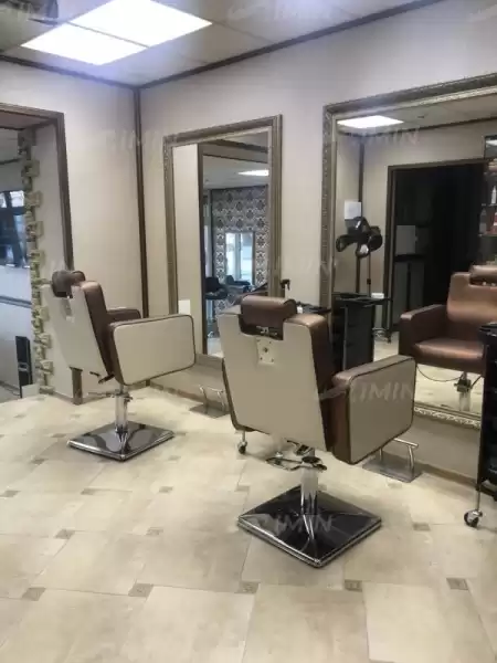 Кресло для парикмахерских и барбершопов BOB с кантом