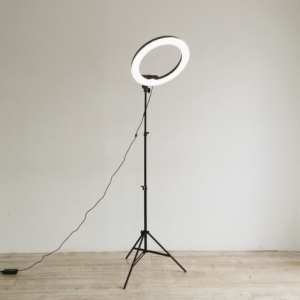 Кольцевая лампа для визажиста FD 480 ll