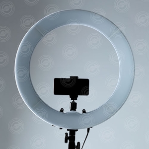 Кольцевая лампа для визажиста FD 480 ll
