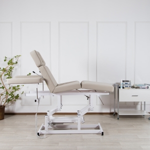 Косметологическая кушетка "Ладога" с электроприводом (арт. 0823)